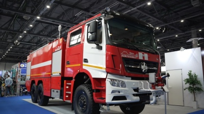«УралПожТехника» представила скоростной пожарный автомобиль для аэропортов