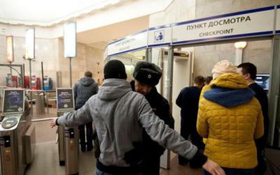 Службу безопасности метро Санкт-Петербурга увеличат в полтора раза