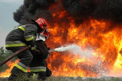В 2016 году российские пожарные спасли 140 тысяч человек