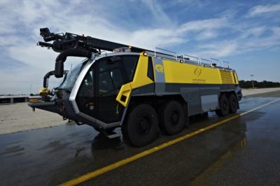 Аэропорт «Борисполь» приобрел пожарную машину Rosenbauer Panther 5