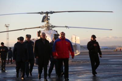 Владимир Пучков подарил спасателям Петербурга уникальный вертолет