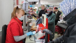 Оборот розничной торговли в России за апрель 2020 года упал на 23,4%