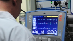 Топ-5 тендеров на закупку защитных масок и аппаратов ИВЛ на 17 июля 2020 года