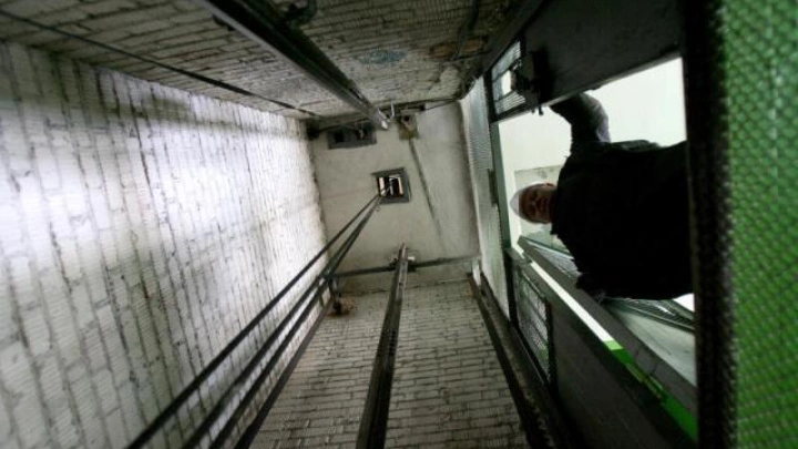 В домах Подмосковья в 2019 году отремонтируют более 1,2 тысячи лифтов