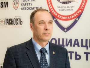 Валерий Петров