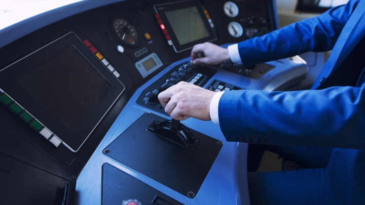 Систему автоматизированного вождения грузовых поездов АВ-РТ дополнят новыми функциями