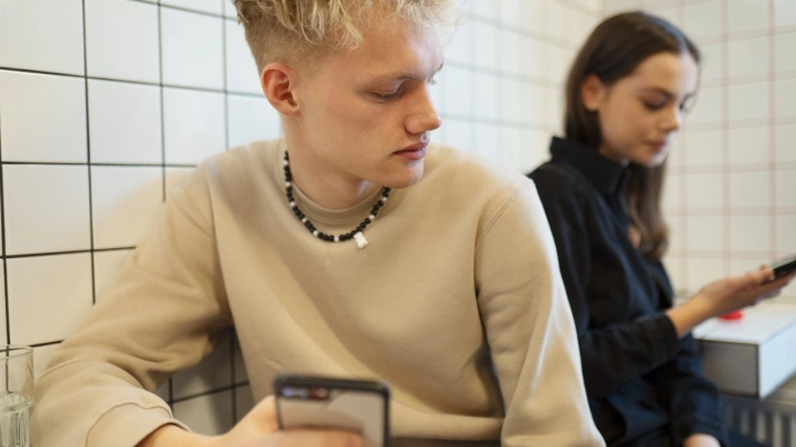 В Роскомнадзоре объяснили причину ограничения звонков в Telegram и WhatsApp