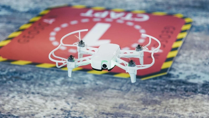 В ОЭЗ Москвы запустят производство российских образовательных дронов с ИИ