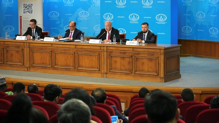 Фонд Росконгресс и МИД России представили главам дипмиссий возможности ВЭФ, ВНОТ и Дальневосточного энергетического форума