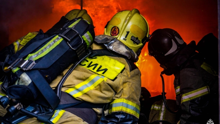 В Республике Карелия пожарные первыми начали применять огневой симулятор специальной конструкции