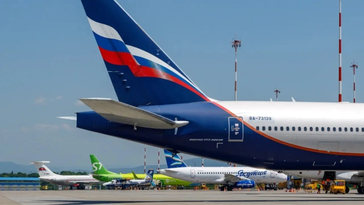 Аэропорт Владивостока ищет поставщиков дыхательных аппаратов для пожарных и спасателей