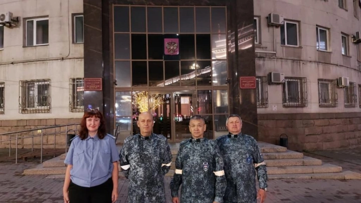 Сотрудники УВО Минтранса обеспечивают охрану автовокзала «Южный» в Екатеринбурге и здания Арбитражного суда Челябинской области