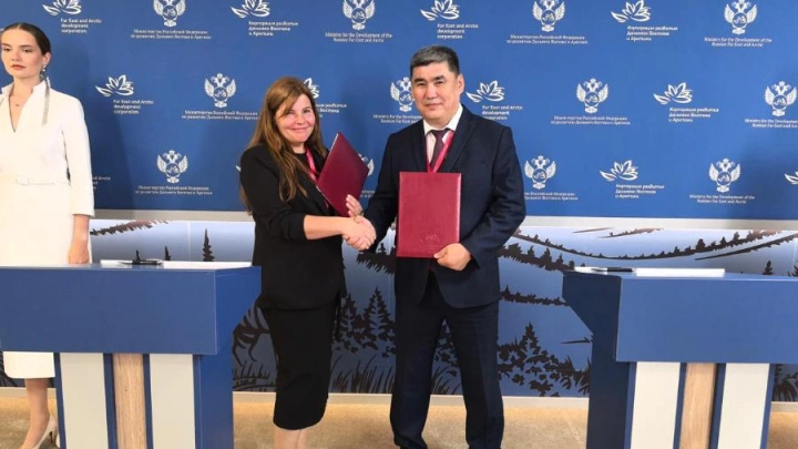 СВФУ и «АДЕМ-инжиниринг» подписали стратегическое соглашение на ВЭФ-2025