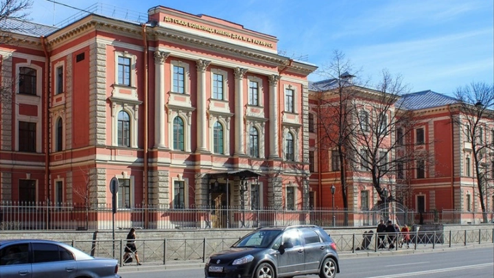 Петербургский детский медцентр ищет подрядчика для ремонта противопожарного водопровода