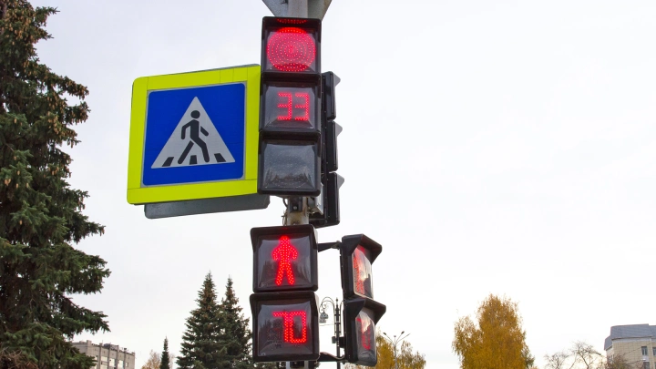 Более 80 «умных» светофоров от Ростеха помогут регулировать транспортные потоки в Екатеринбурге