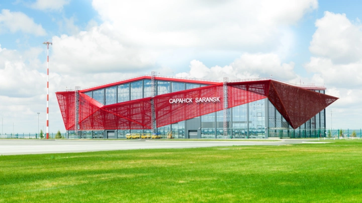 Суд обязал аэропорт Саранска оборудовать эвакуационные выходы