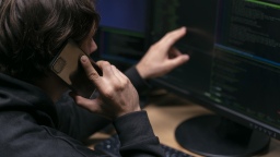 Российская промышленность столкнулась с дефицитом кадров в сфере кибербезопасности