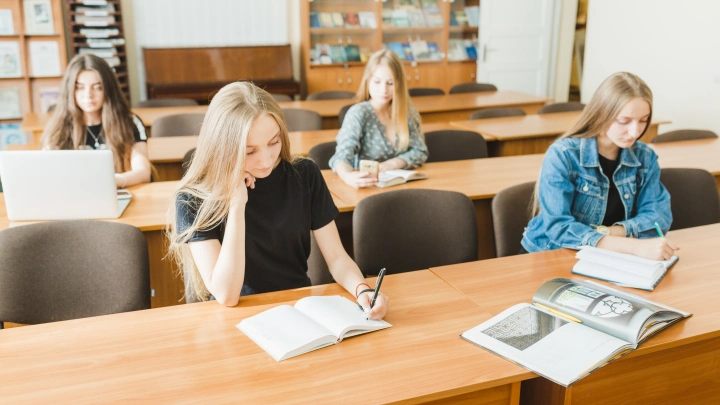 «Ростелеком» развернет Wi-Fi и видеонаблюдение в 59 образовательных учреждениях Алтайского края