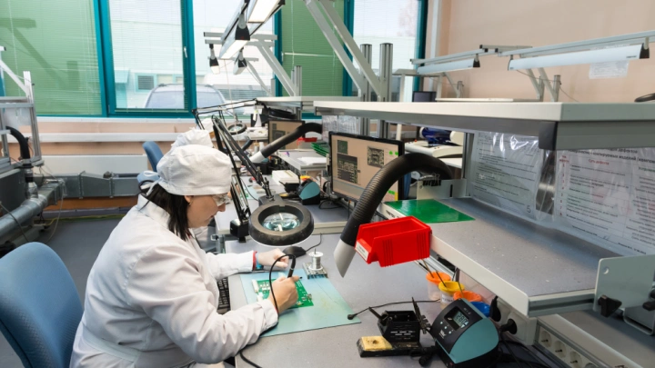 Минпромторг выделит порядка 430 млрд рублей на развитие электронной и радиоэлектронной промышленности до 2028 года