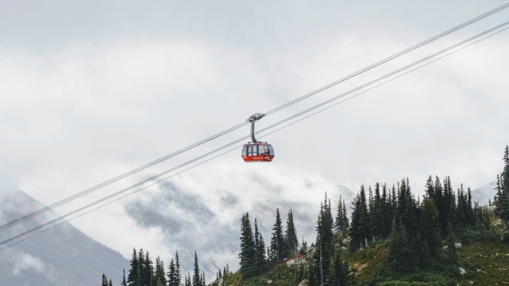 Суд приостановил работу канатной дороги на Эльбрусе на 60 суток после аварии