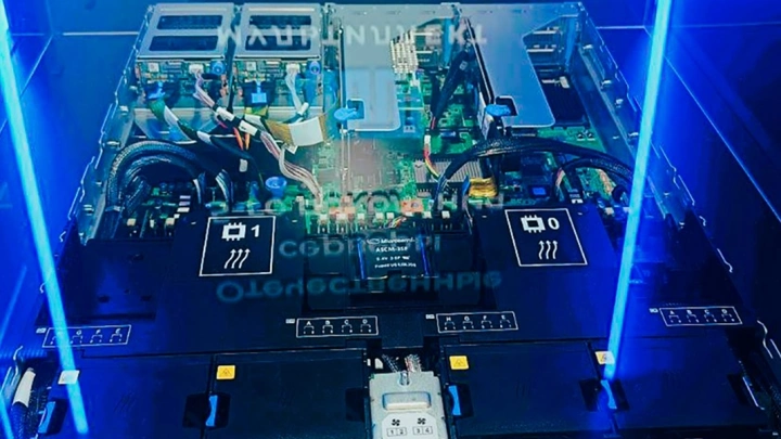 Ростех представил импортозамещённый сервер общего назначения МЛТ-С