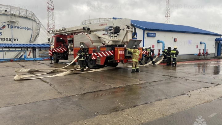 В Солнечногорске МЧС отработало ликвидацию пожара на нефтяной станции