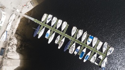 Китайцы запустили первый в мире морской вертипорт для eVTOL