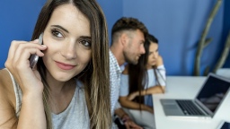 Минцифры обяжет операторов связи переходить на российские SIM, USIM-карты с 2026 года