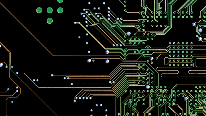 Российские производители нарастили выпуск печатных плат, но зависимость от импорта сохраняется