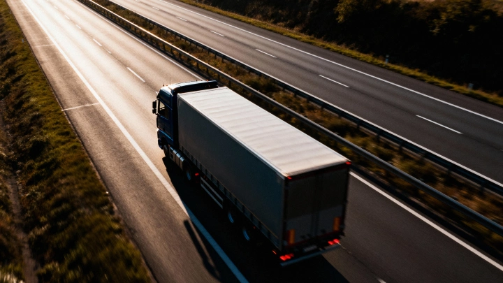 Логистическая платформа «Атракс» запустила систему проверки водителей для предотвращения хищений грузов