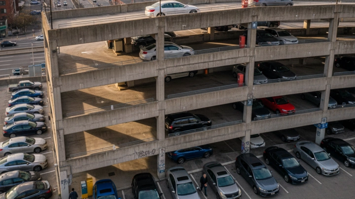 РИР автоматизировала управление парковками в Уфе