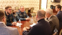 МЧС обсуждает с разработчиками методы испытаний передовых технологий пожаротушения