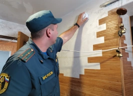 В жилом фонде Архангельска в 2025 году безвозмездно установлено свыше 1000 пожарных извещателей