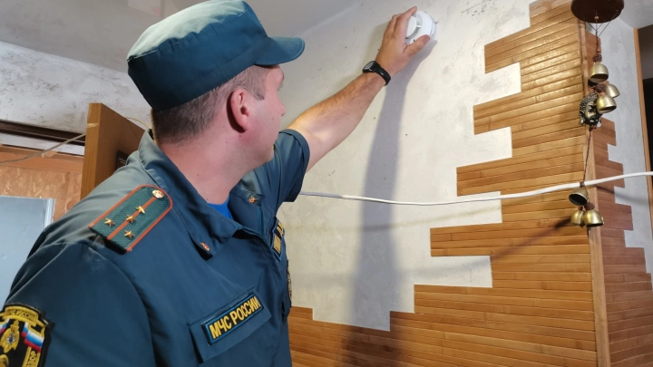 В жилом фонде Архангельска в 2025 году безвозмездно установлено свыше 1000 пожарных извещателей