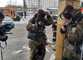 Пожарные Подмосковья провели учения на объекте здравоохранения с массовым пребыванием людей
