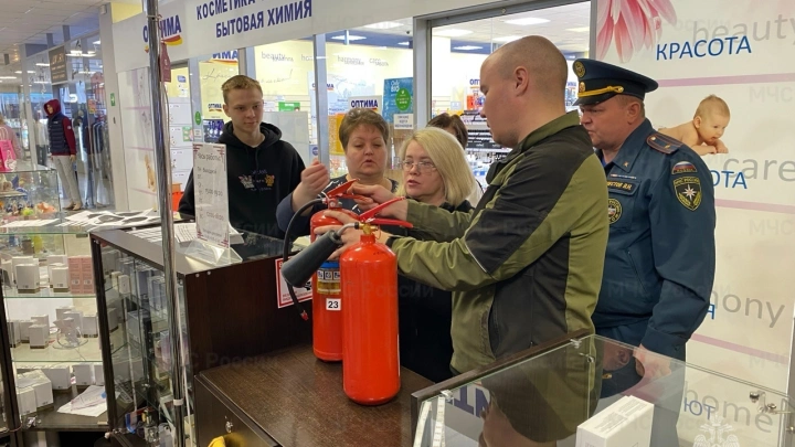 В Ханты-Мансийске из-за нарушений пожарной безопасности остановлена работа городского ТЦ