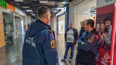 В екатеринбургском ТЦ судебные приставы приостановили деятельность двух точек питания