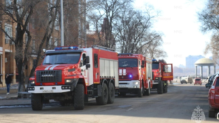 Торговый центр, многоквартирный дом и ферма загорелись за сутки в Амурской области