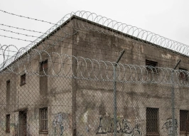 На 26 млн рублей закупит ФСИН России охранных извещателей