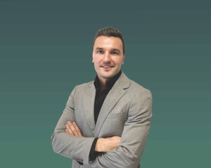 Андрей Алексеев