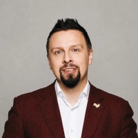 valeriy-ushkov/