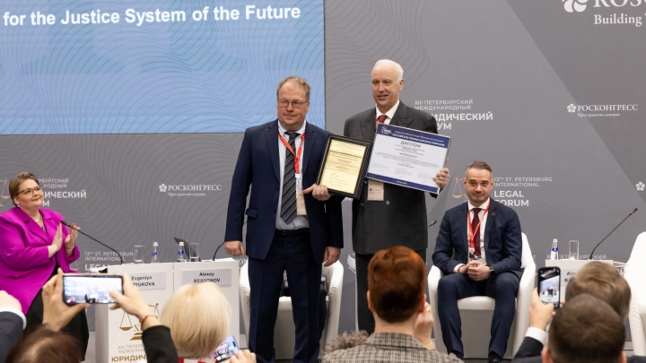 Искусственный интеллект в борьбе с преступностью: СК РФ представил систему идентификации по походке