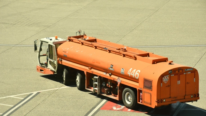 Роснефть разработает новую цифровую платформу для заправки воздушных судов