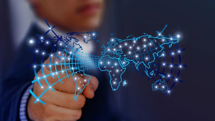 Исследование «Ростелекома» и TAdviser: искусственный интеллект внедряют или тестируют более 85% российских компаний