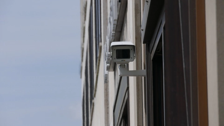 Система видеоаналитики компании Amazon распознает страх на лицах людей