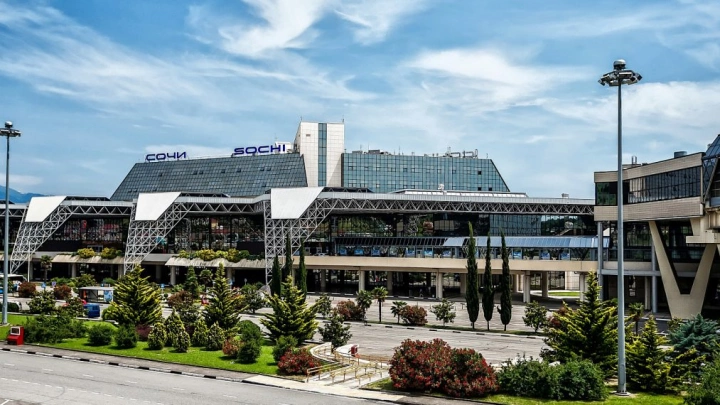 В аэропорту Сочи модернизируют систему видеонаблюдения