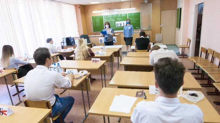 Школы Кузбасса получат современные телевизоры и IP-камеры