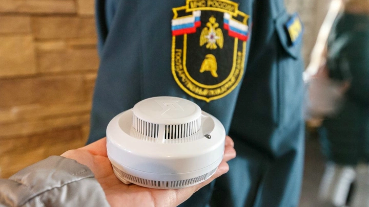 К концу 2021 года правительство Новосибирской области завершит работы по оснащению домов многодетных семей пожарными извещателями