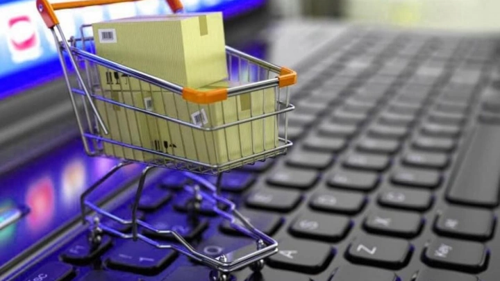 Более 100 тысяч российских предпринимателей  ведут онлайн-торговлю через маркетплейсы