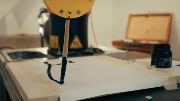 Робота-художника из ИТМО научили «зарабатывать» с помощью NFT-токенов